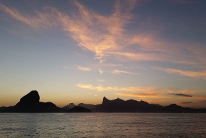 Rio de Janeiro: Guanabara Bay Sunset Sailing Tour & Drinks