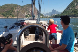 Rio de Janeiro: Guanabara Bay Sunset Sailing Tour & Drinks