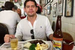 Rio de Janeiro: Guided Food Tour with Tastings and Drinks