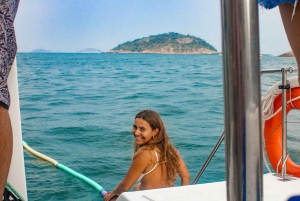 Rio de Janeiro: 3 hours Shared Catamaran Sailing Tour