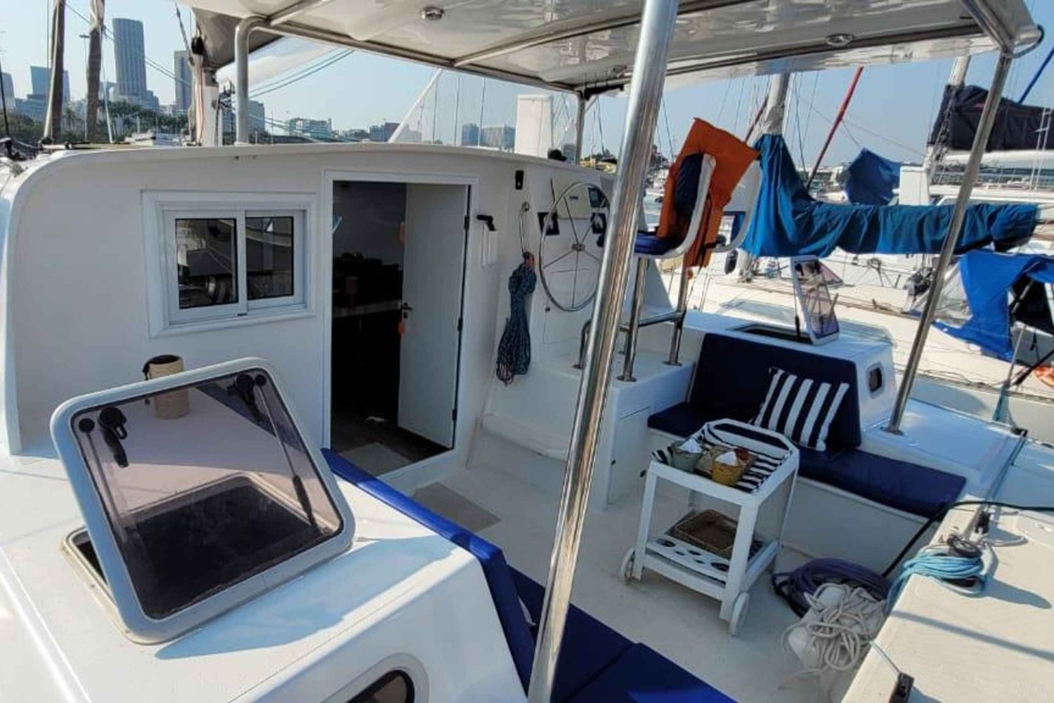Rio de Janeiro: Private Catamaran Cruise with BBQ & Open Bar