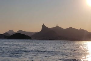 Rio de Janeiro: Private Catamaran Cruise with BBQ & Open Bar