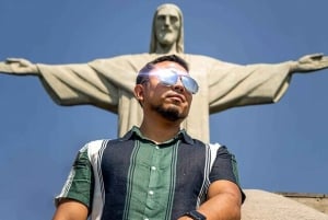 Rio de Janeiro: Private City Tour 4X4 SUV up to 7 passengers