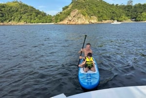Rio de Janeiro: Private Speedboat Tour with Snacks & Drinks