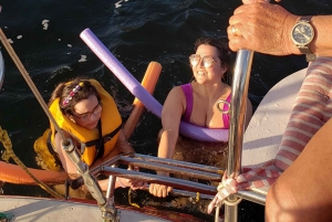 Rio de Janeiro: Sailing Sunset Tour with Snacks and Drinks