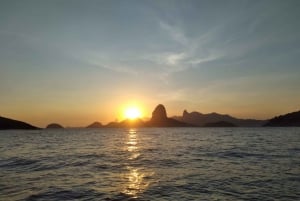 Rio de Janeiro: Speedboat Sunset Tour with Beer