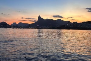 Rio de Janeiro: SpeedBoat Tour - Sunset with Beer
