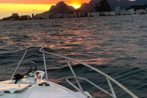 Rio de Janeiro: SpeedBoat Tour - Sunset with Beer