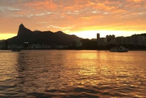 Rio de Janeiro: SpeedBoat Tour - Sunset with Beer