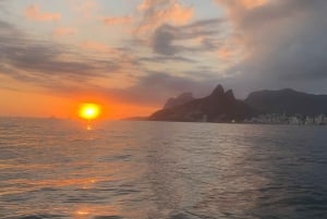 Rio de Janeiro: SpeedBoat Tour - Sunset with Beer