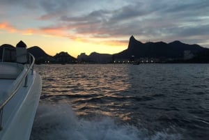 Rio de Janeiro: SpeedBoat Tour - Sunset with Beer