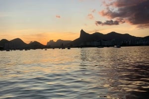 Rio de Janeiro: SpeedBoat Tour - Sunset with Beer