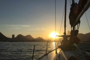 Rio de Janeiro: Sunset Sailing Tour