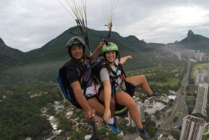 Rio de Janeiro: Tandem Paragliding Flight