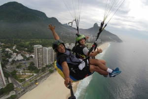 Rio de Janeiro: Tandem Paragliding Flight