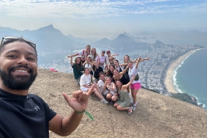 Rio de Janeiro: Two Brothers Hike and Favela Experience