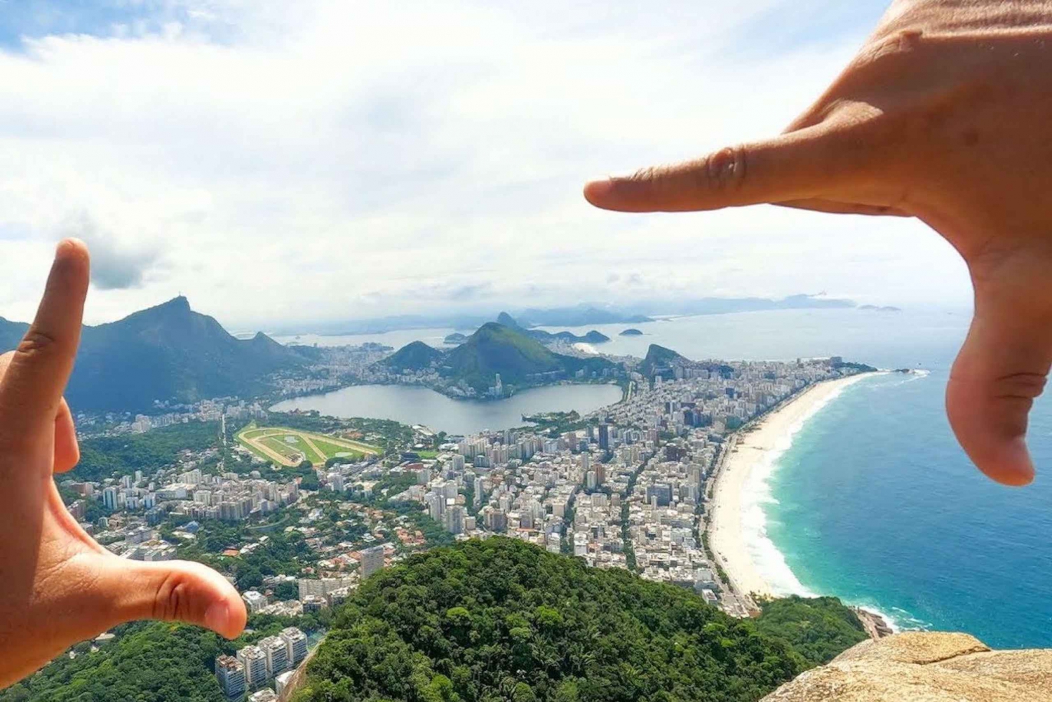 Rio de Janeiro: Two Brothers Hike in Vidigal