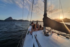 Rio de Janeiro: Unforgettable Sunset Boat Tour
