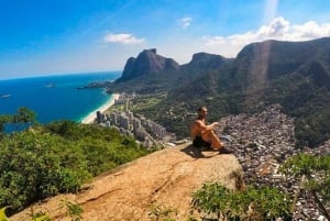 Rio de Janeiro: Vidigal Favela Tour and Two Brothers Hike