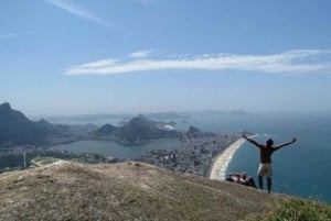 Rio de Janeiro: Vidigal Favela Tour and Two Brothers Hike