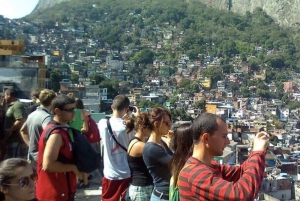 Rio: Favela Walking Tour of Rocinha with a Resident Guide
