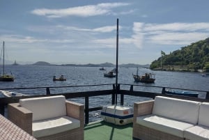 Rio: Floating Breakfast + Boat Trip in Guanabara Bay