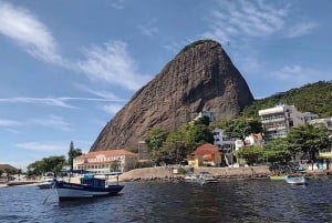 Rio: Floating Breakfast + Boat Trip in Guanabara Bay