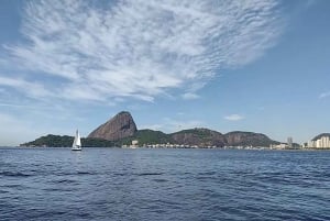 Rio: Floating Breakfast + Boat Trip in Guanabara Bay