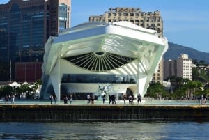 Rio: Guanabara Bay Boat Trip by Catamaran with Audio Guide