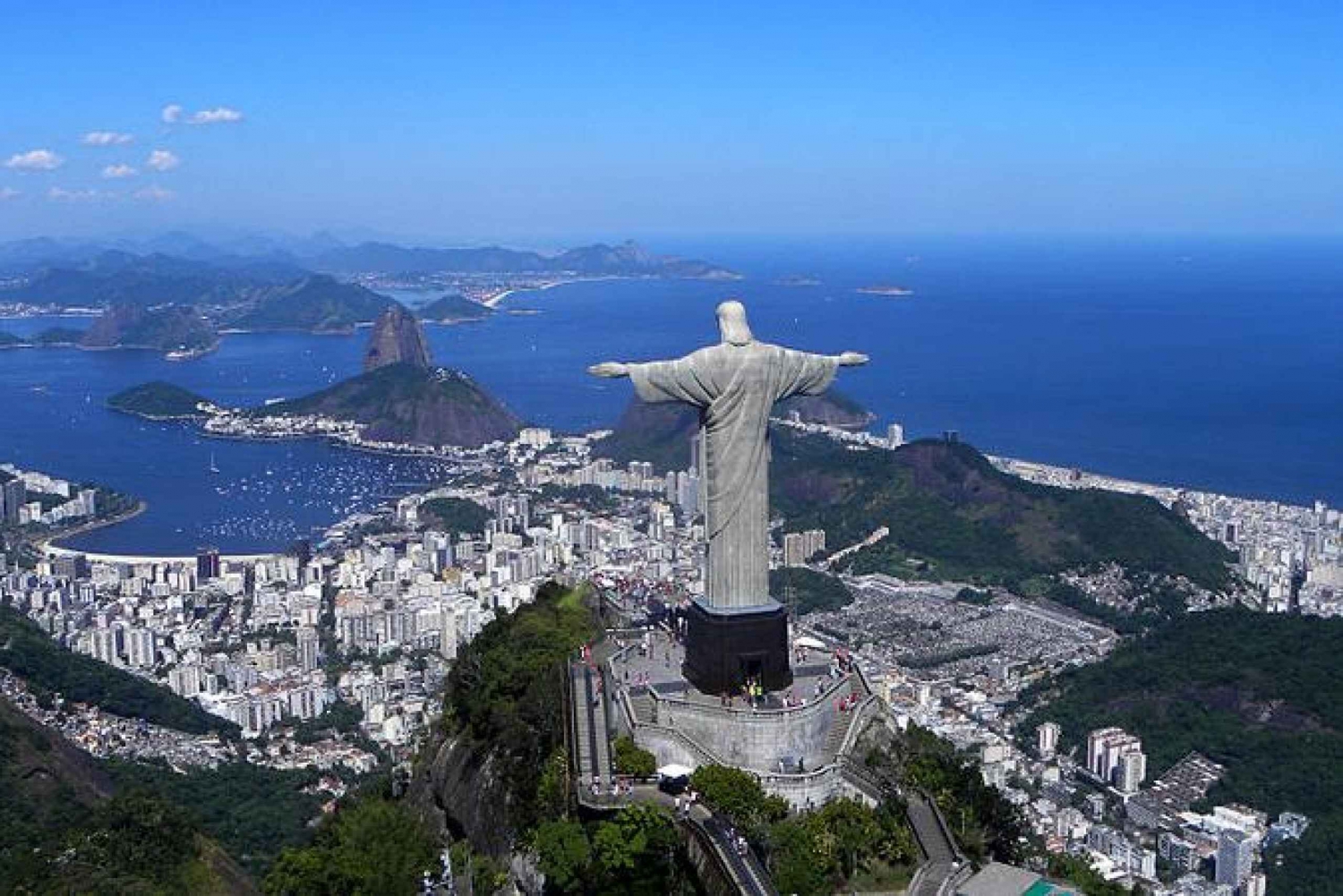 Rio: Maracanã Stadium & Christ the Redeemer by Rack Railway