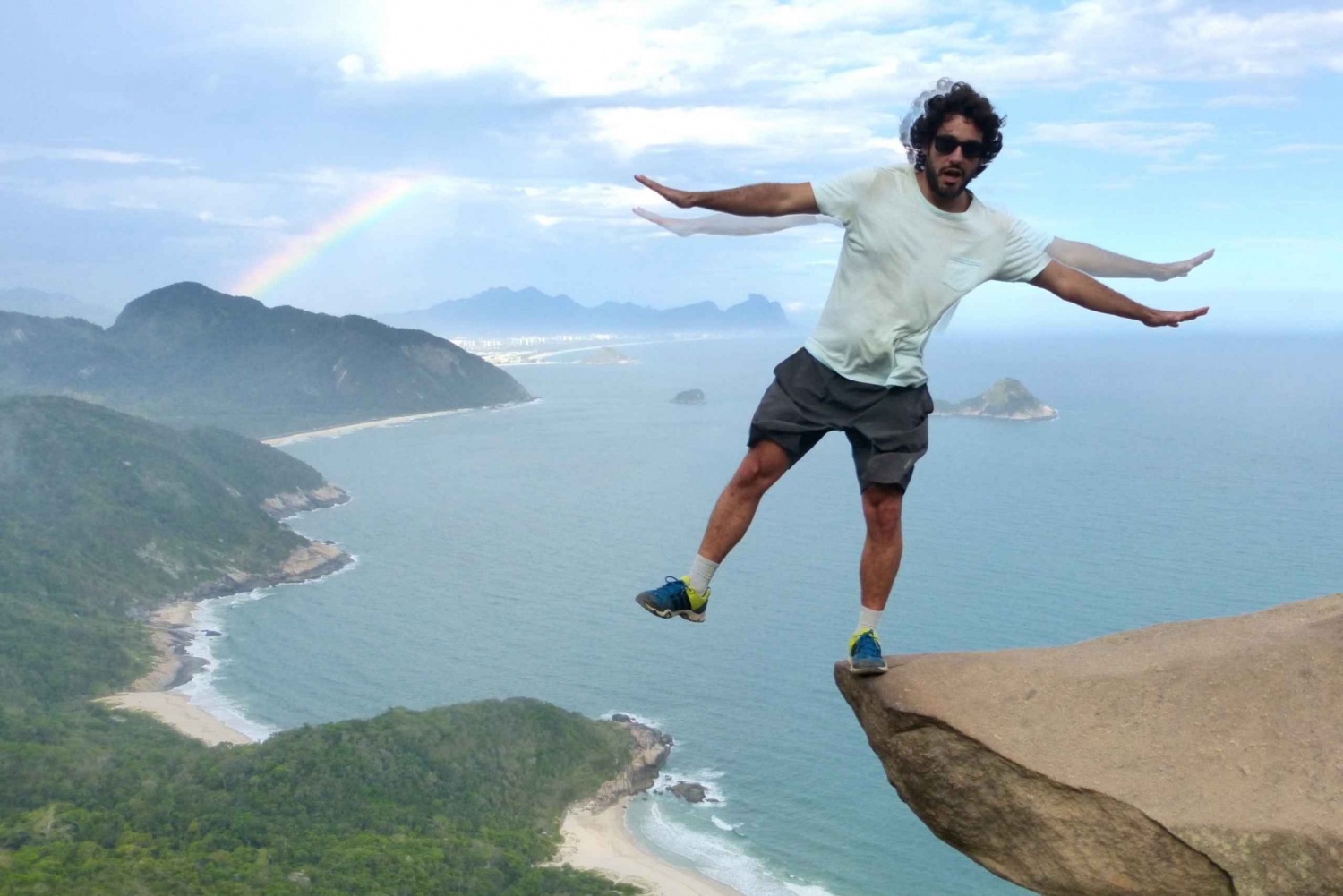 Rio: Pedra do Telégrafo Hiking & Relax in a Wild Beach