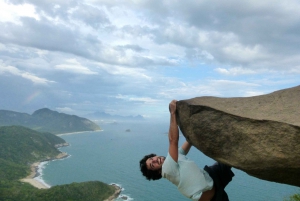 Rio: Pedra do Telégrafo Hiking & Relax in a Wild Beach