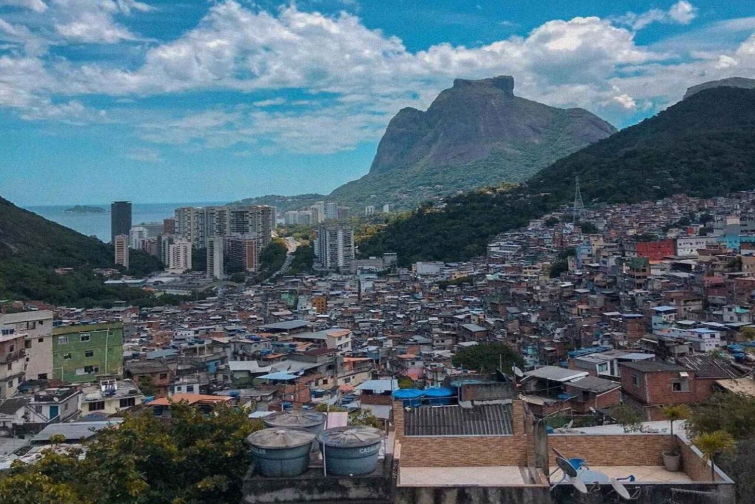 Rio: Rocinha Favela Guided Walking Tour with Local Guide