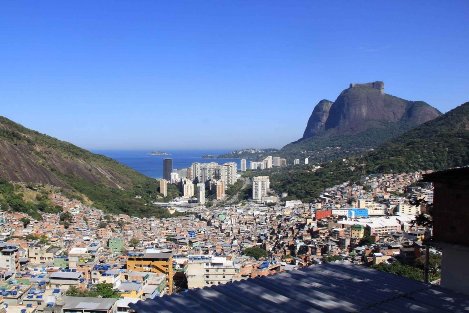 Rio: Rocinha Guided Favela Tour with Community Stories