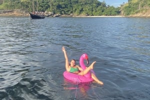 Sailboat in Rio de Janeiro, with open bar and snacks