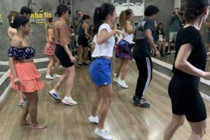 Rio de Janeiro: Beginner Samba Lesson in Ipanema