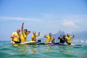 Surf lessons: in Arpoador in Ipanema.