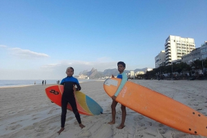 Surf lessons: in Arpoador in Ipanema.