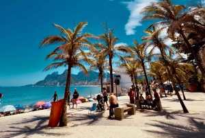 Surf lessons: in Arpoador in Ipanema.
