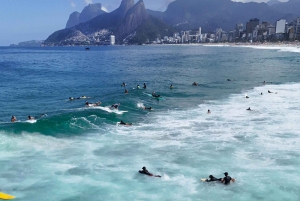 Surf lessons: in Arpoador in Ipanema.