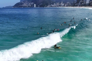Surf lessons: in Arpoador in Ipanema.