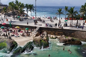 Surf lessons: in Arpoador in Ipanema.