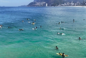 Surf lessons: in Arpoador in Ipanema.