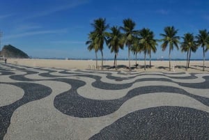 Tour Arpoador: Copacabana Walk & Sunset at the Arpoador