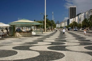 Tour Arpoador Sunset: Walk Copacabana Beach & Sunset Views