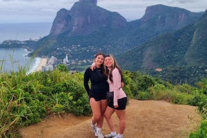 Tour on the Two Brothers Trail in Vidigal