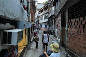 Rio: Favela Tour Imersion in Babilônia and Chapéu Mangueira