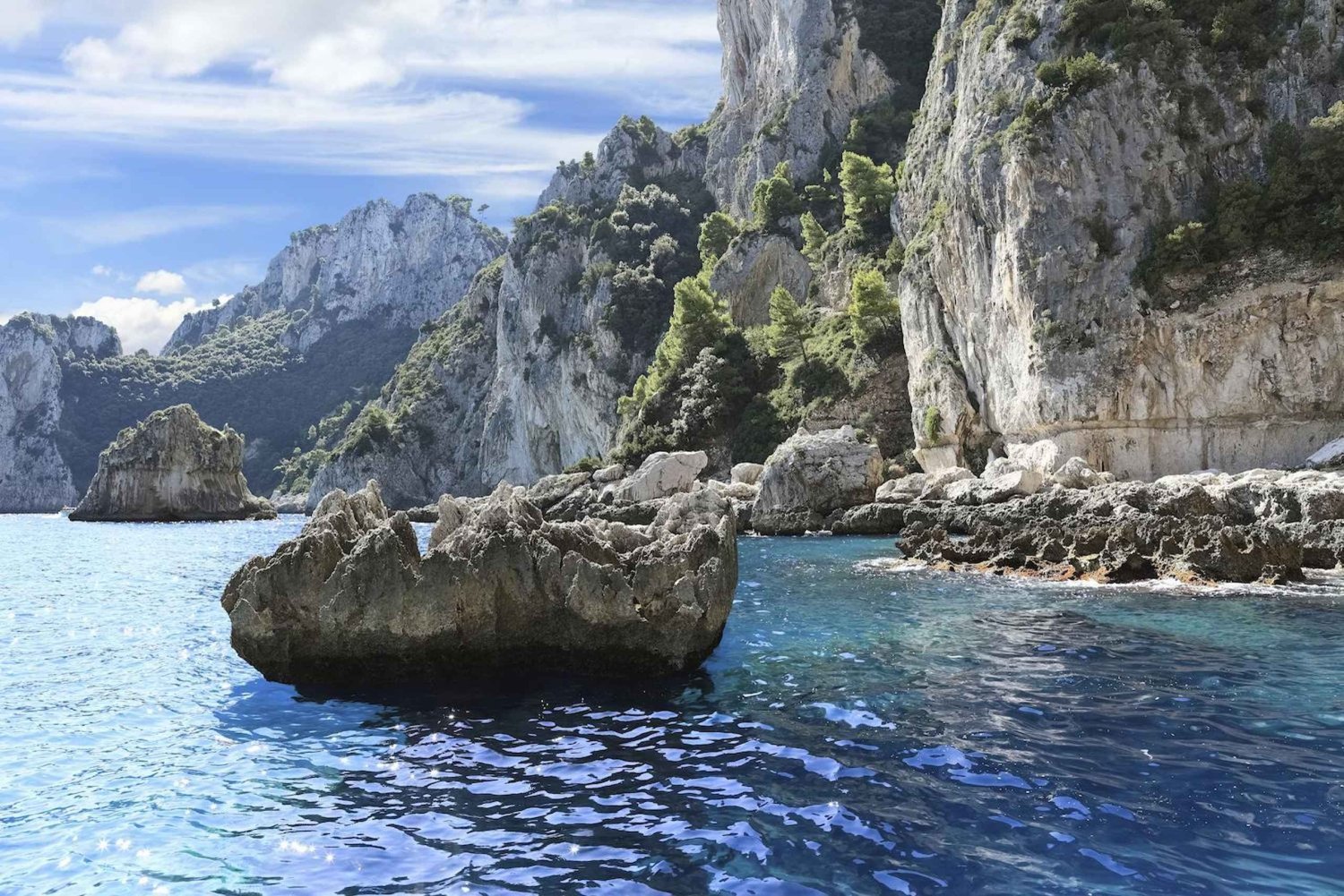 ポンペイ、カプリ、ソレントのミニツアー（3日間）をご案内いたします