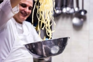 Alfredo alla Scrofa Restaurant in Rome: Eat Like a Star