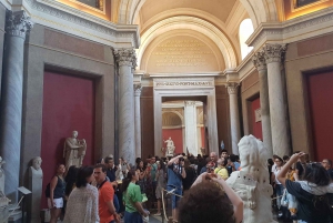Rome: Full Day Tour Colosseum and Vatican Museums with lunch